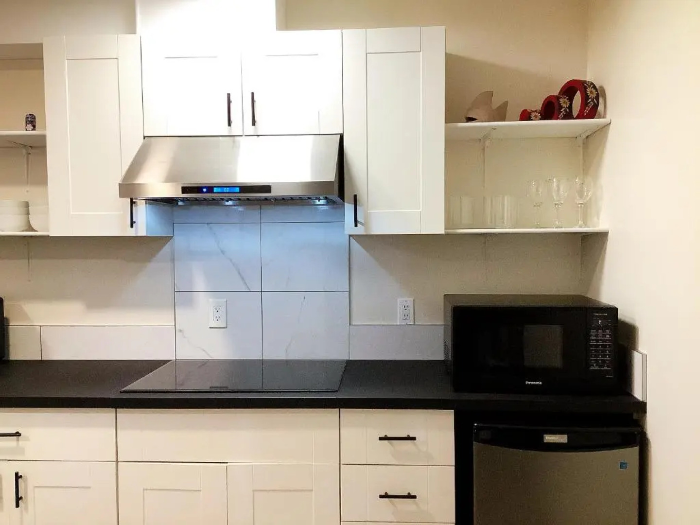 Stunning Ocean Mountain View 3 BR Suite