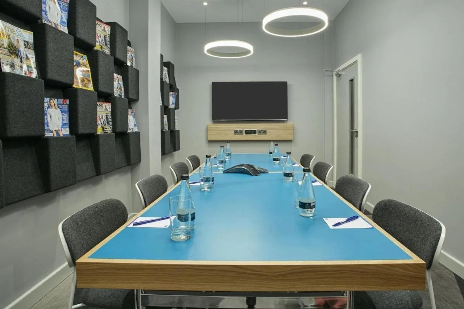 Holiday Inn Express Cambridge West Cambourne by IHG
