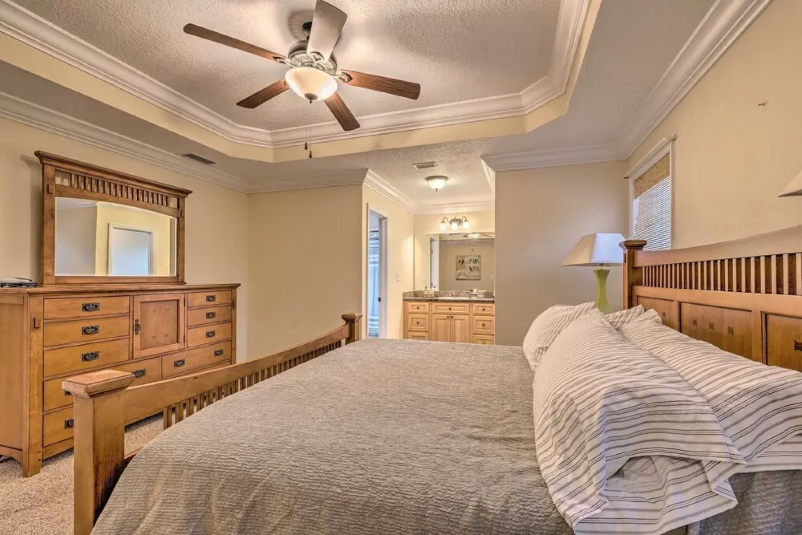 'honey's Hideout' < 1 Mile to River Access!