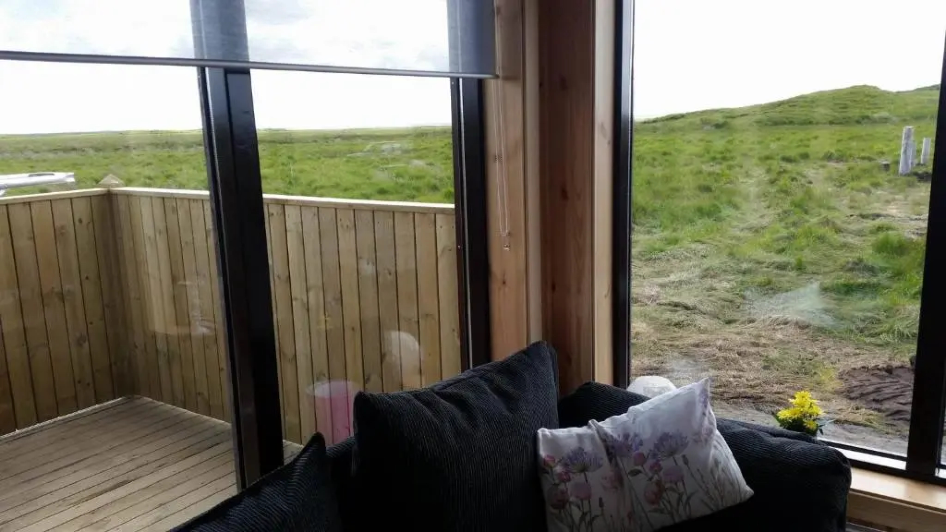 Hekla Cabin 2 Volcano and Glacier View