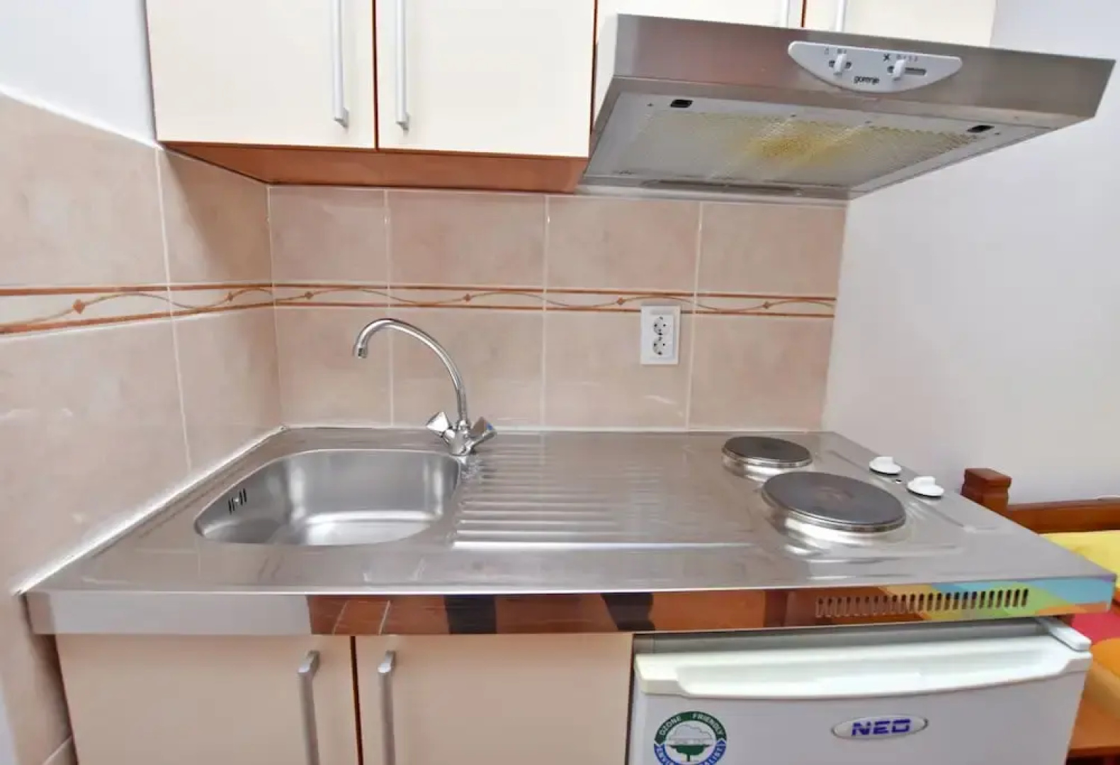 Apartments and Rooms Iva