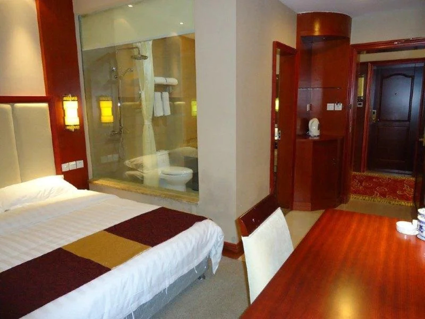 Zangwang Yanwu Holiday Hotel