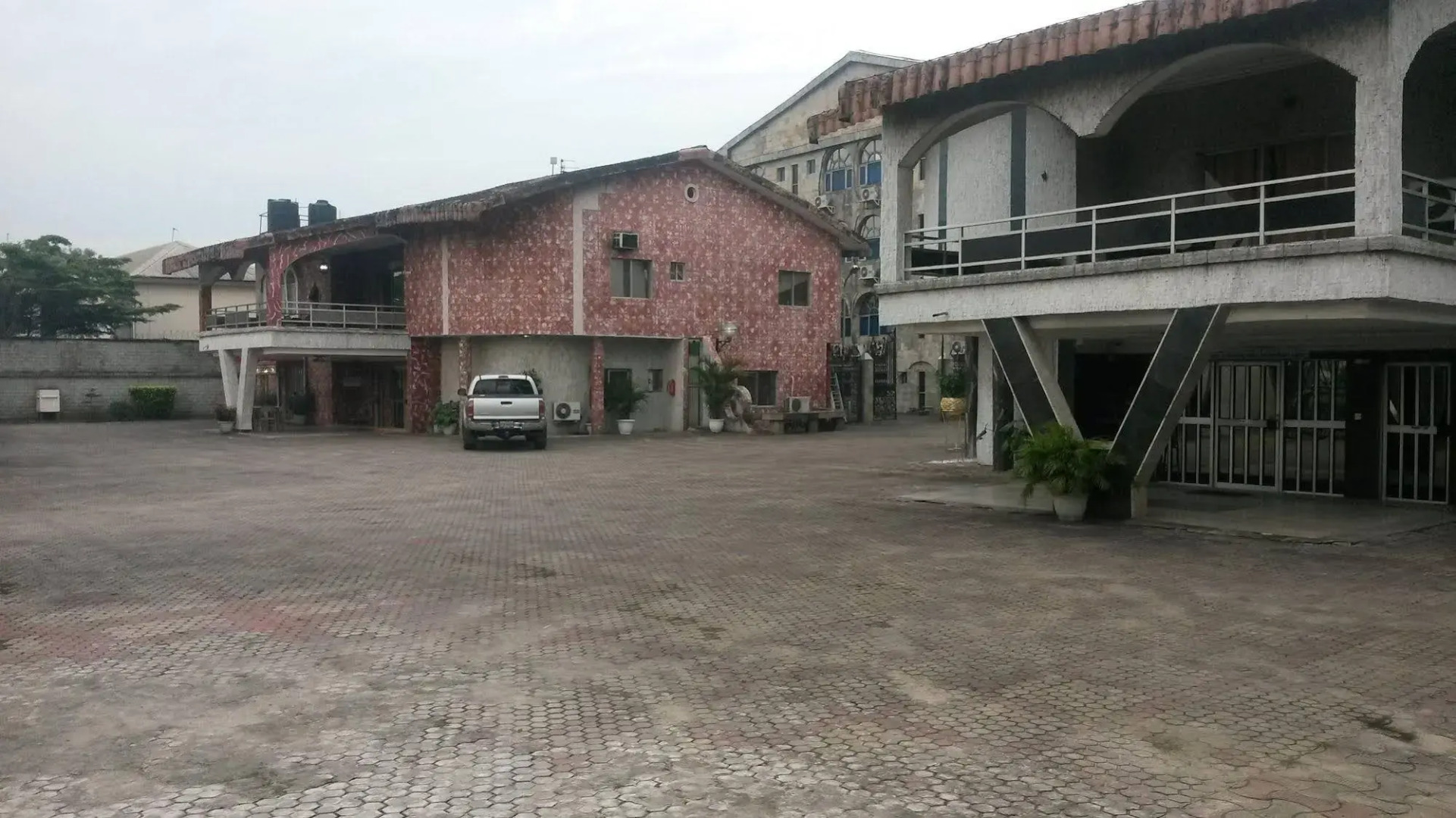 Starking Suites