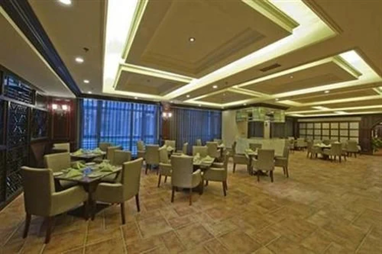 Jinzhou Dongyi Mansion Hotel