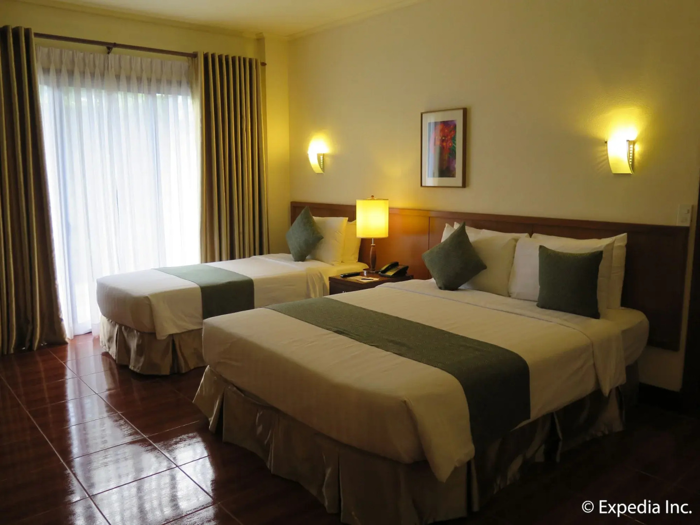 The Suites at Mount Malarayat