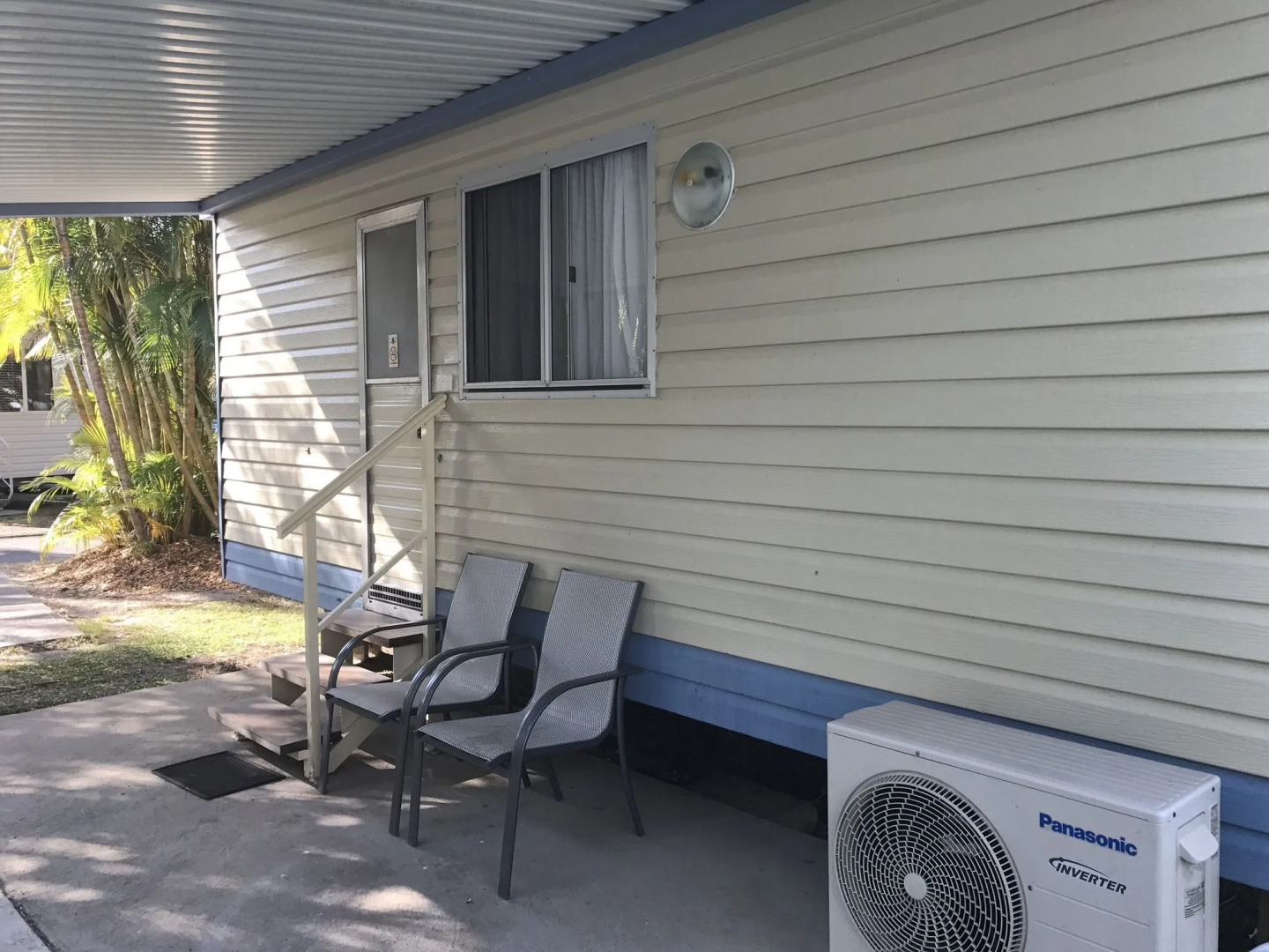 Alex Beach Cabins