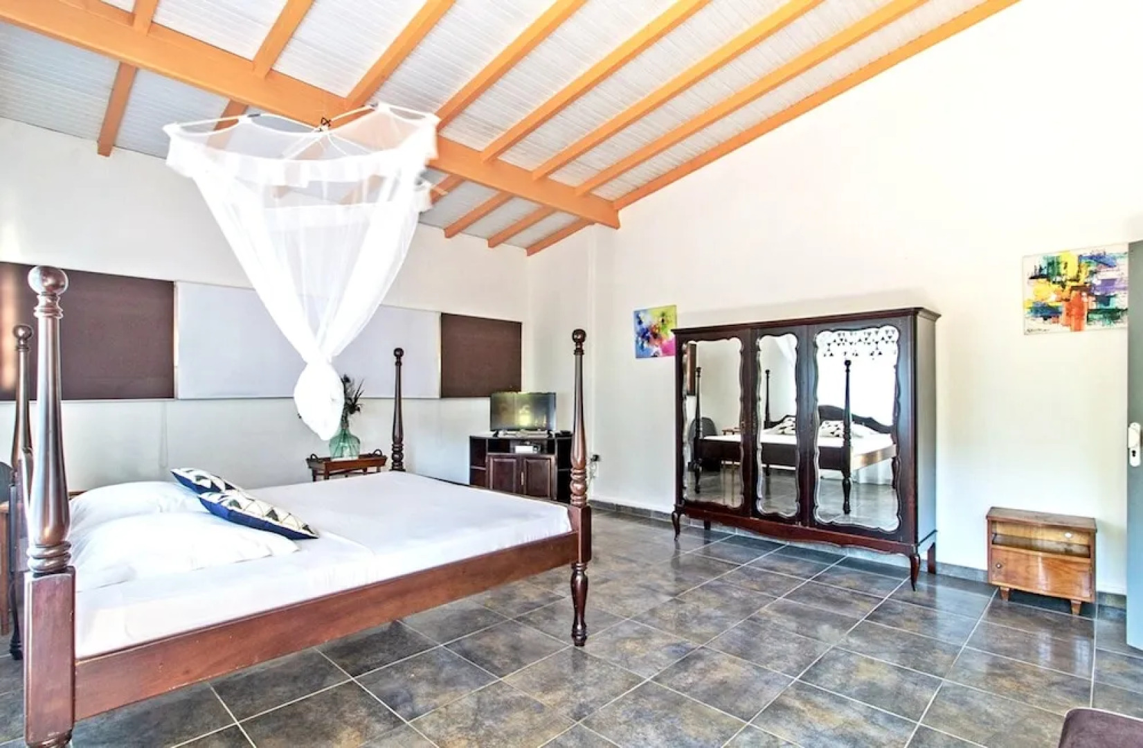 House With one Bedroom in Le Vauclin, With Pool Access, Enclosed Garde