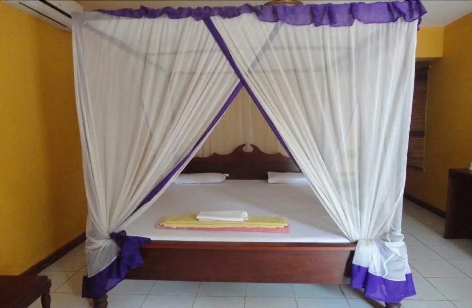 Kitete Beach Bungalows