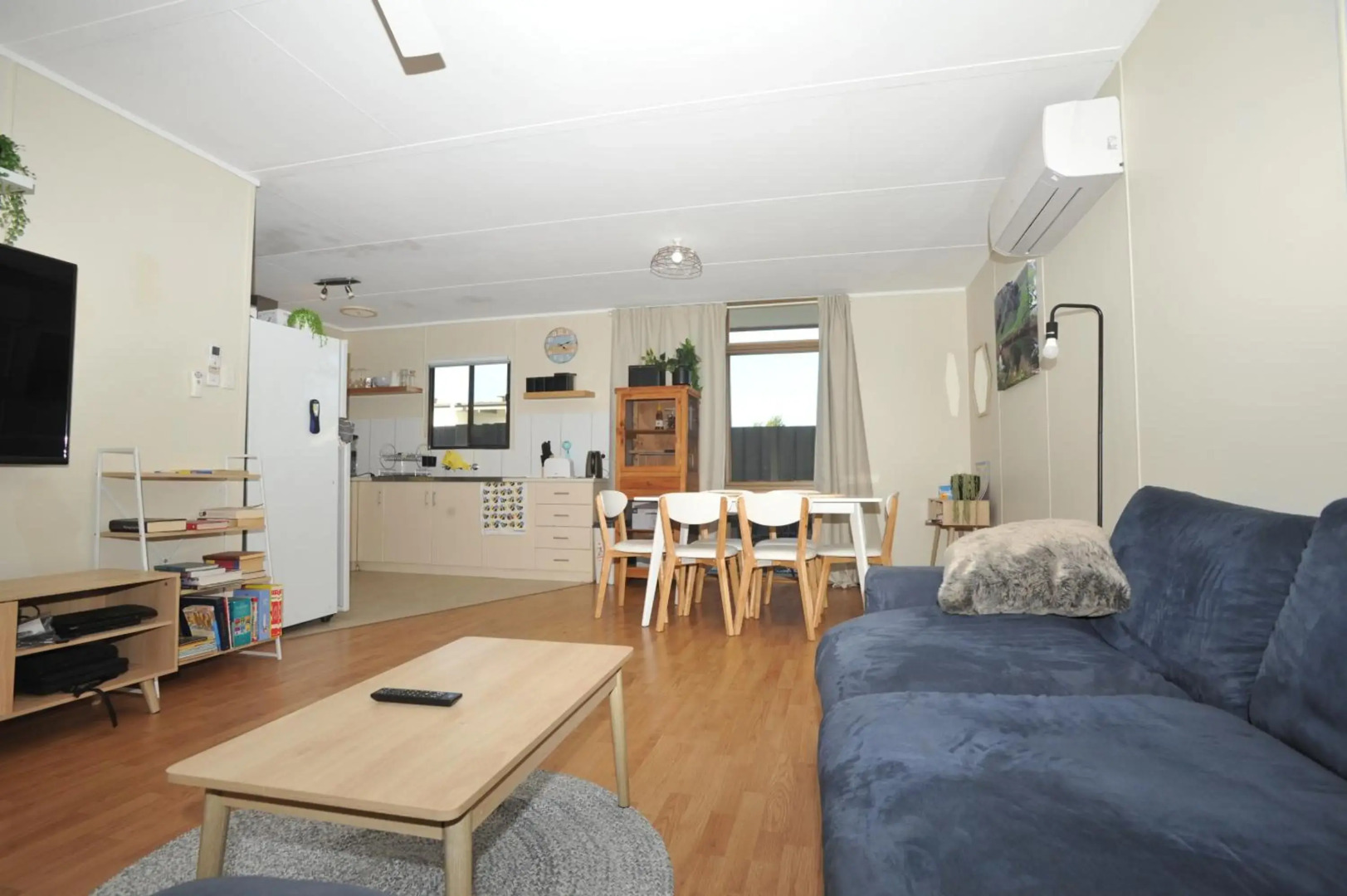 Investigator Beach Breeze Apartments U3