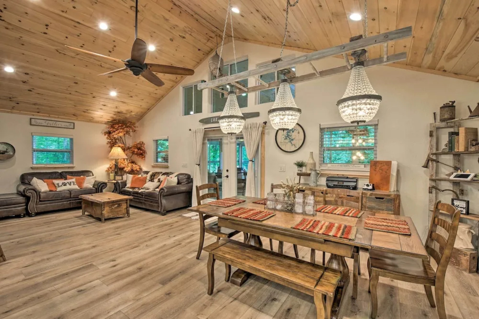 Hiawassee Getaway w/ Hot Tub, Deck & Lake Access!