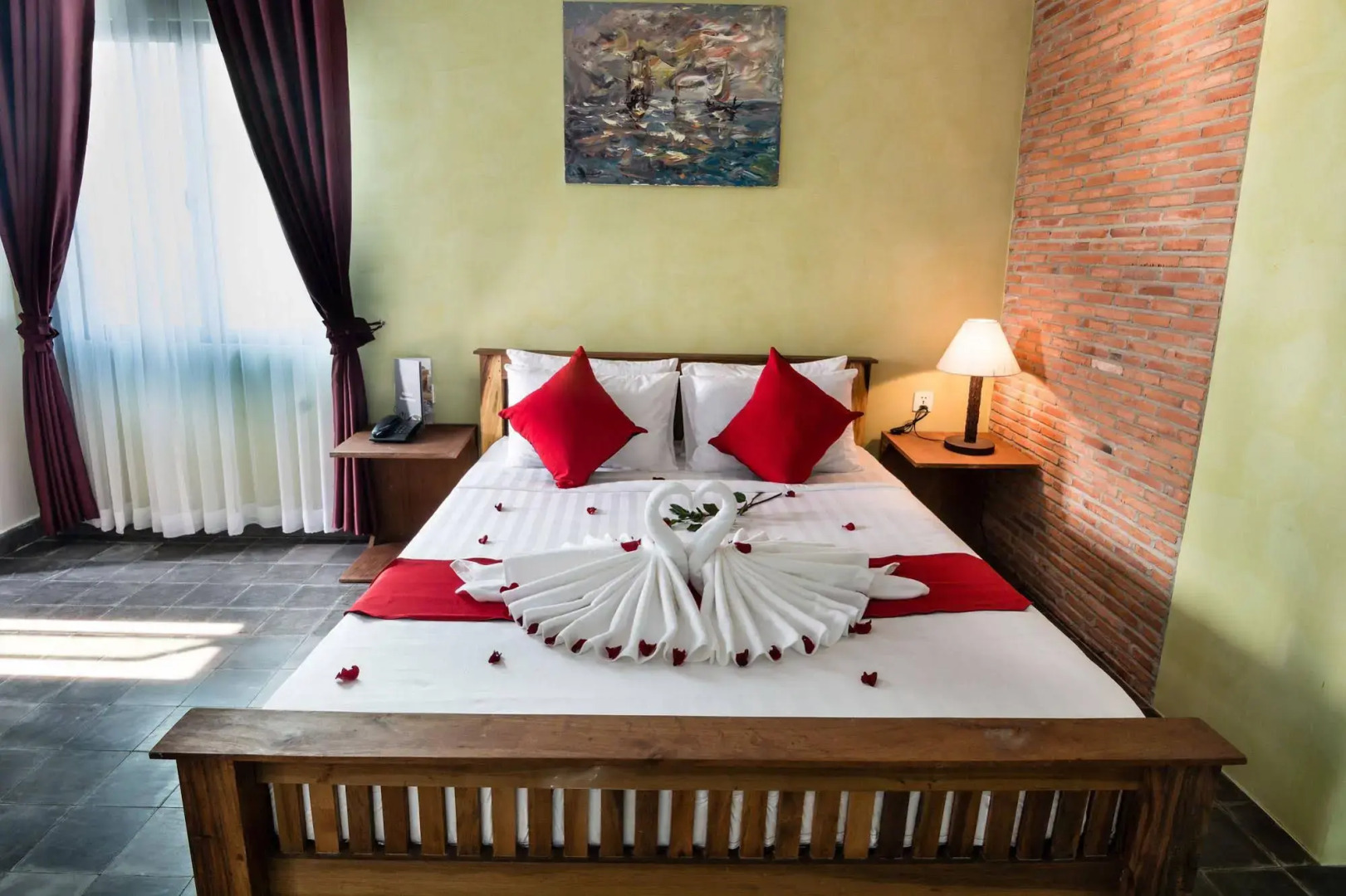 Diamond Palace Resort & Sky Bar