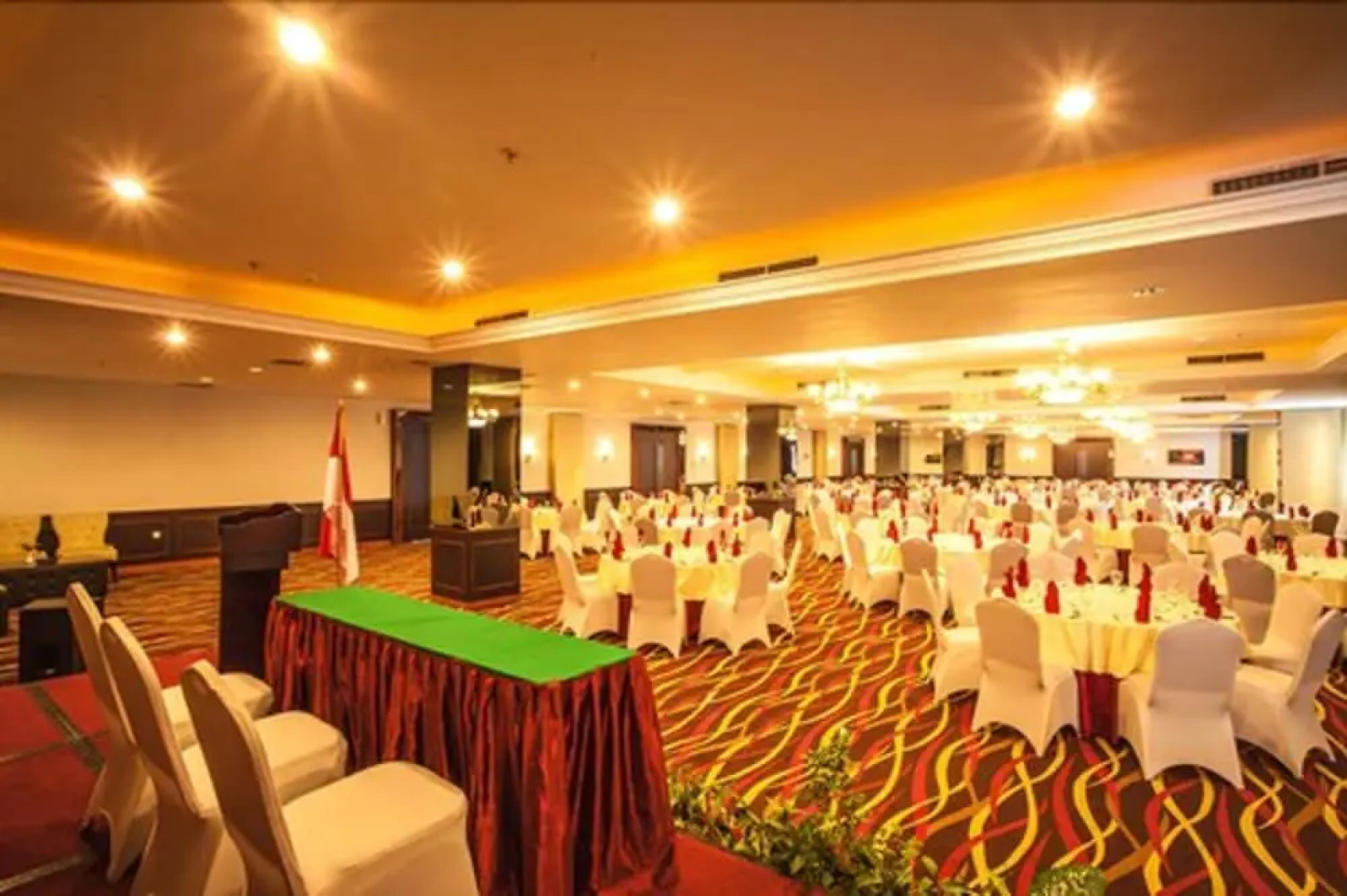 King's Hotel Nagoya Batam