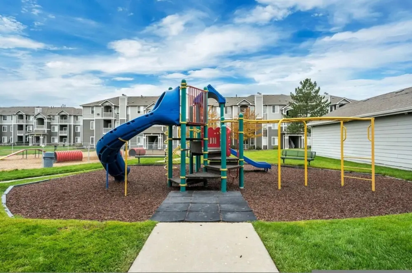 Ground Floor King Beds Pool Gym - Near Hill AFB