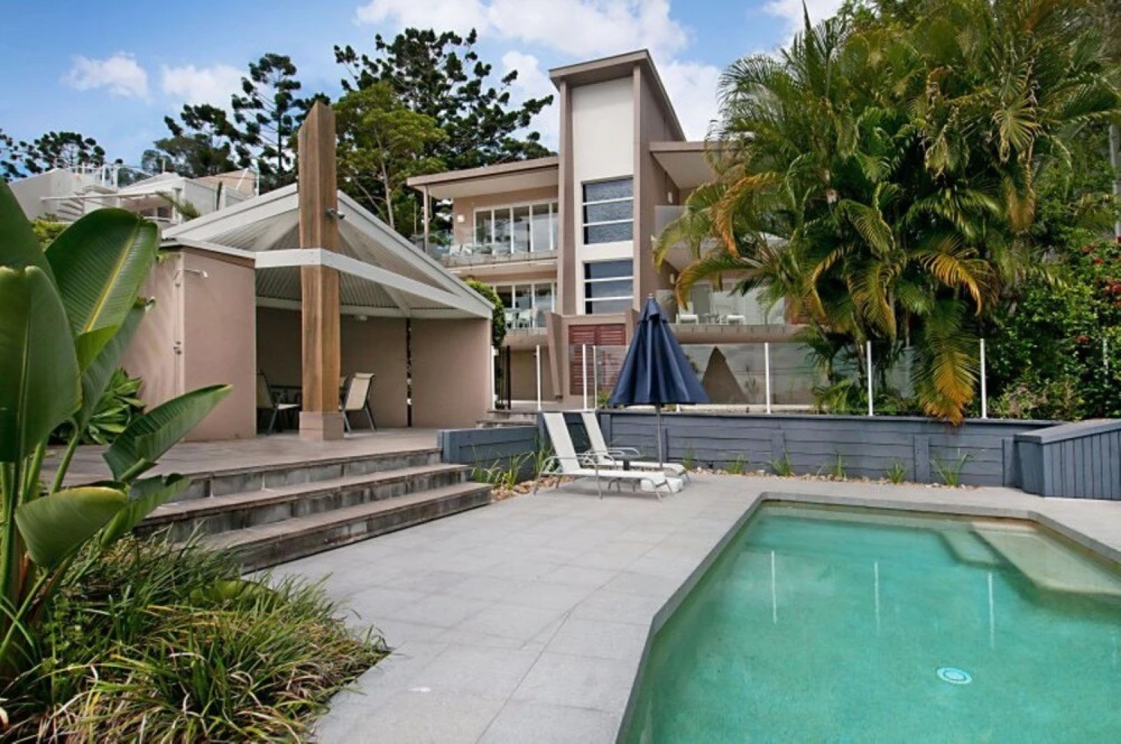 Noosa Penthouse close to Hastings Street - Unit 2 Vue, 28 Edgar Bennett Ave