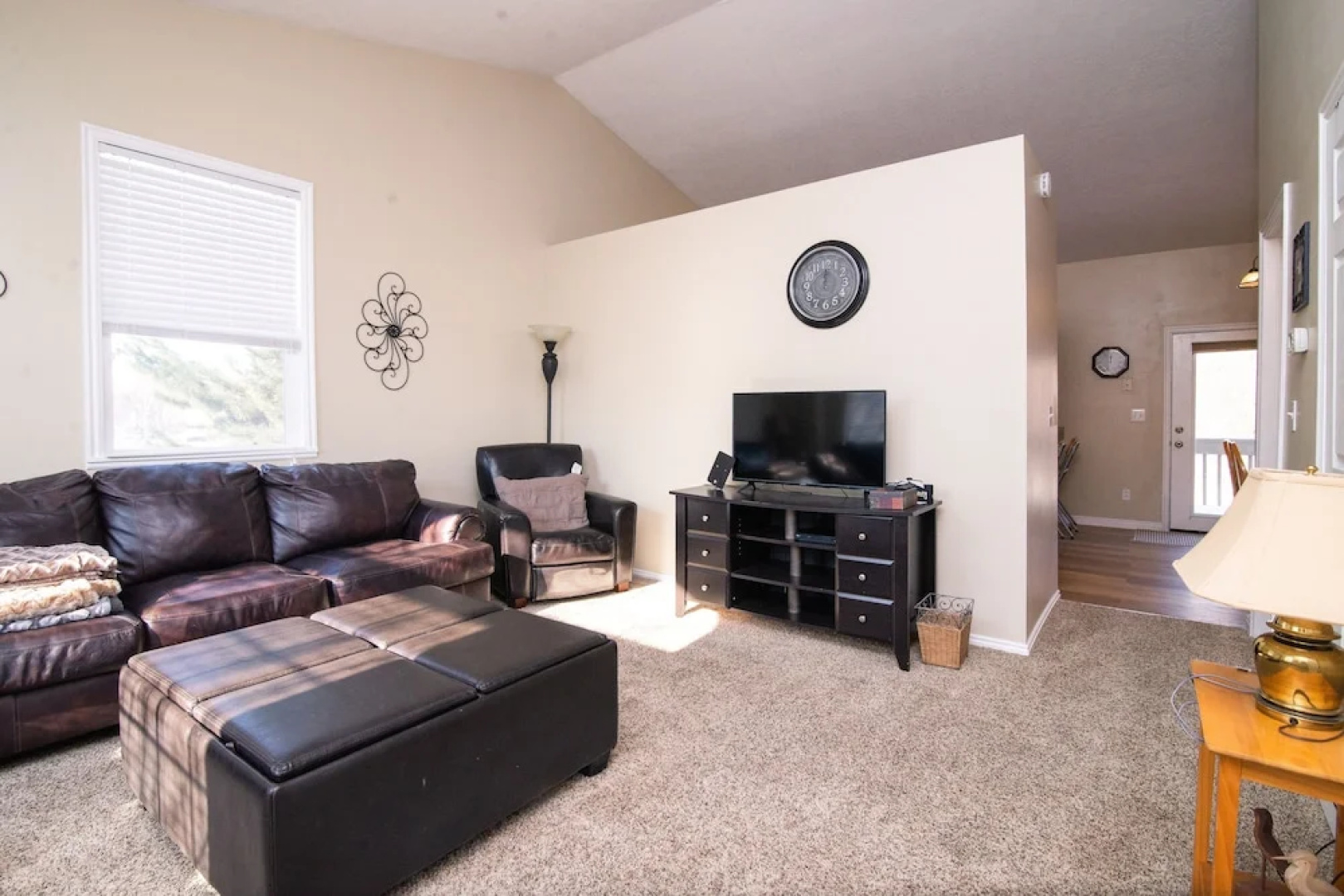 Heart Of Ogden, 25 Minutes To Snowbasin Ski Resort 3 Bedroom Duplex by Redawning