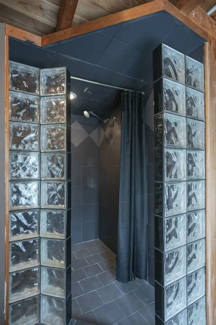 Historic Family Cabin to Watch the Sunset with 270 degree views of Kentucky Lake