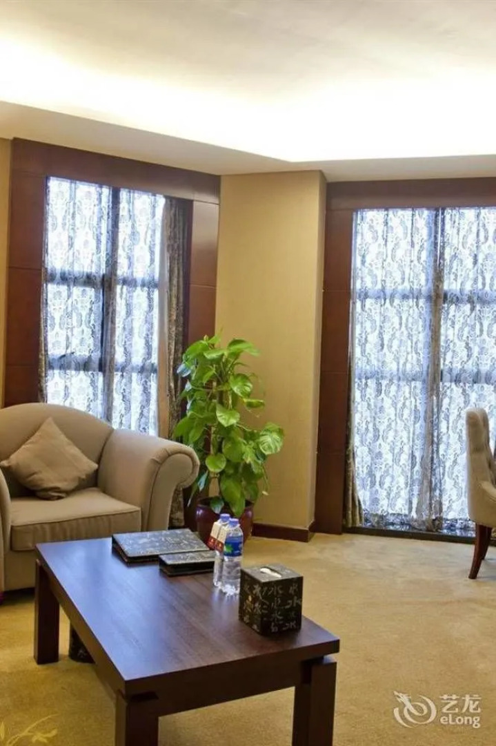 Changsha Xingwei Huatian Hotel