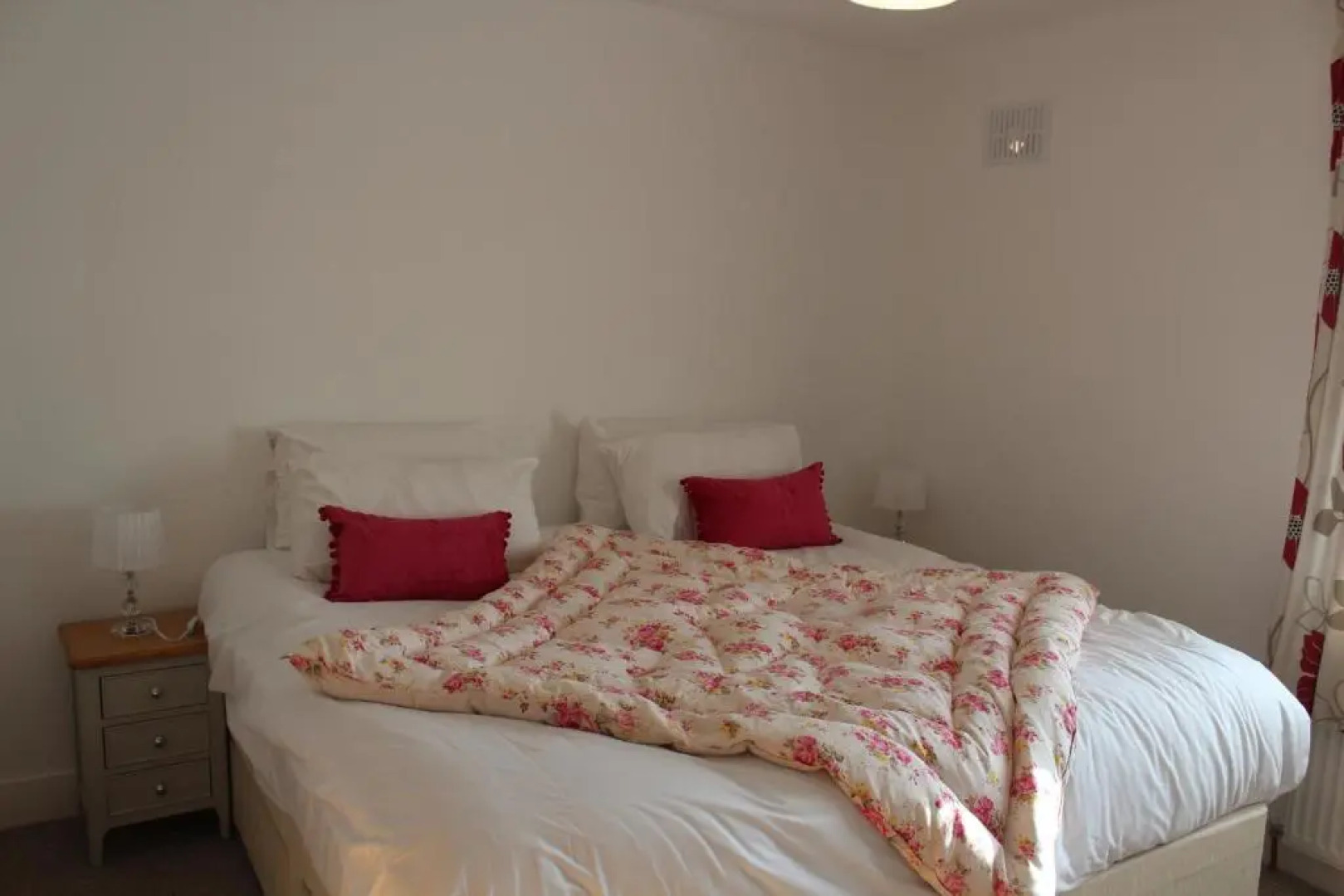 Deal Cottage 5 minutes walk to the beach & Town centre