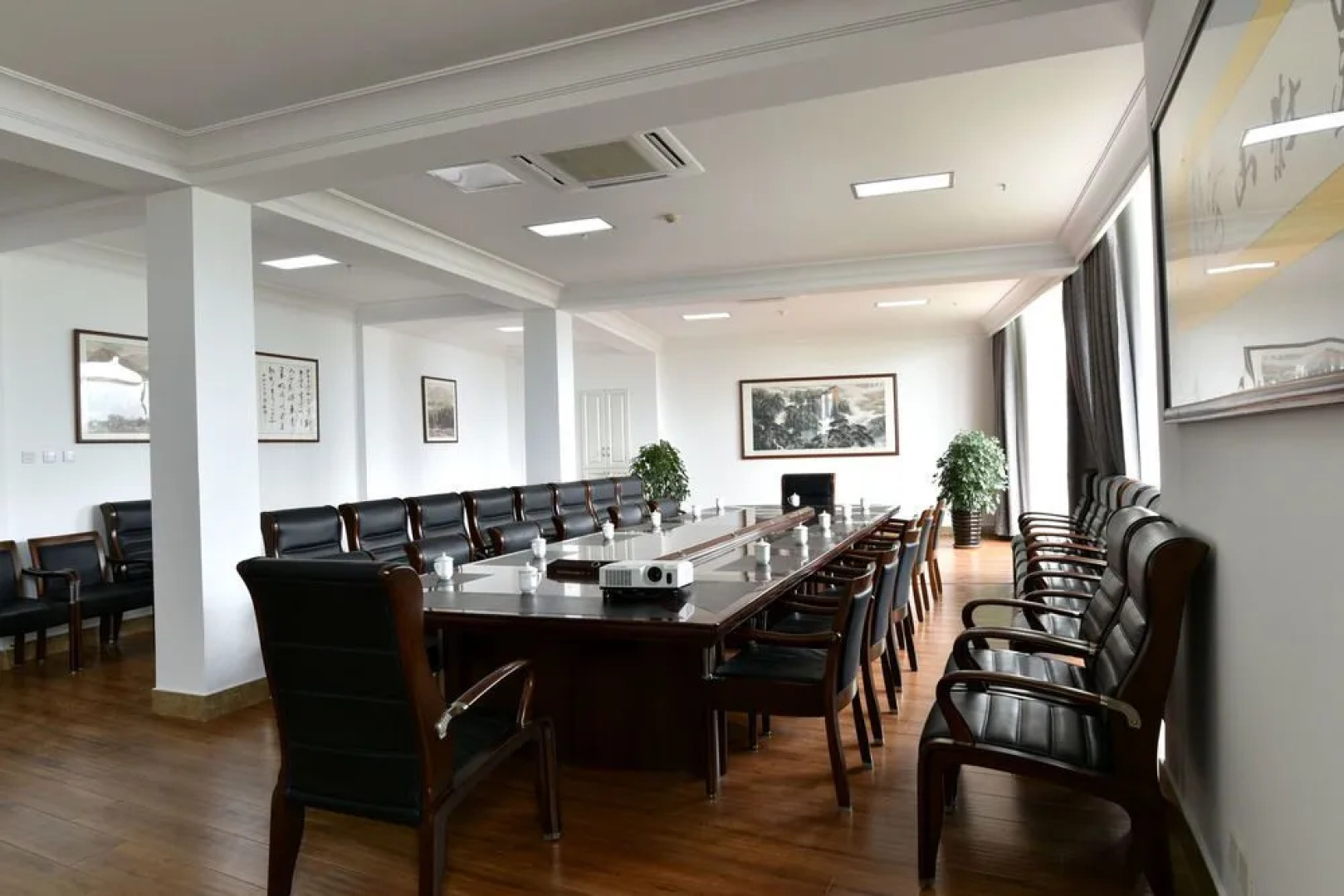 Qingdao Oceanside Hotel & Resort