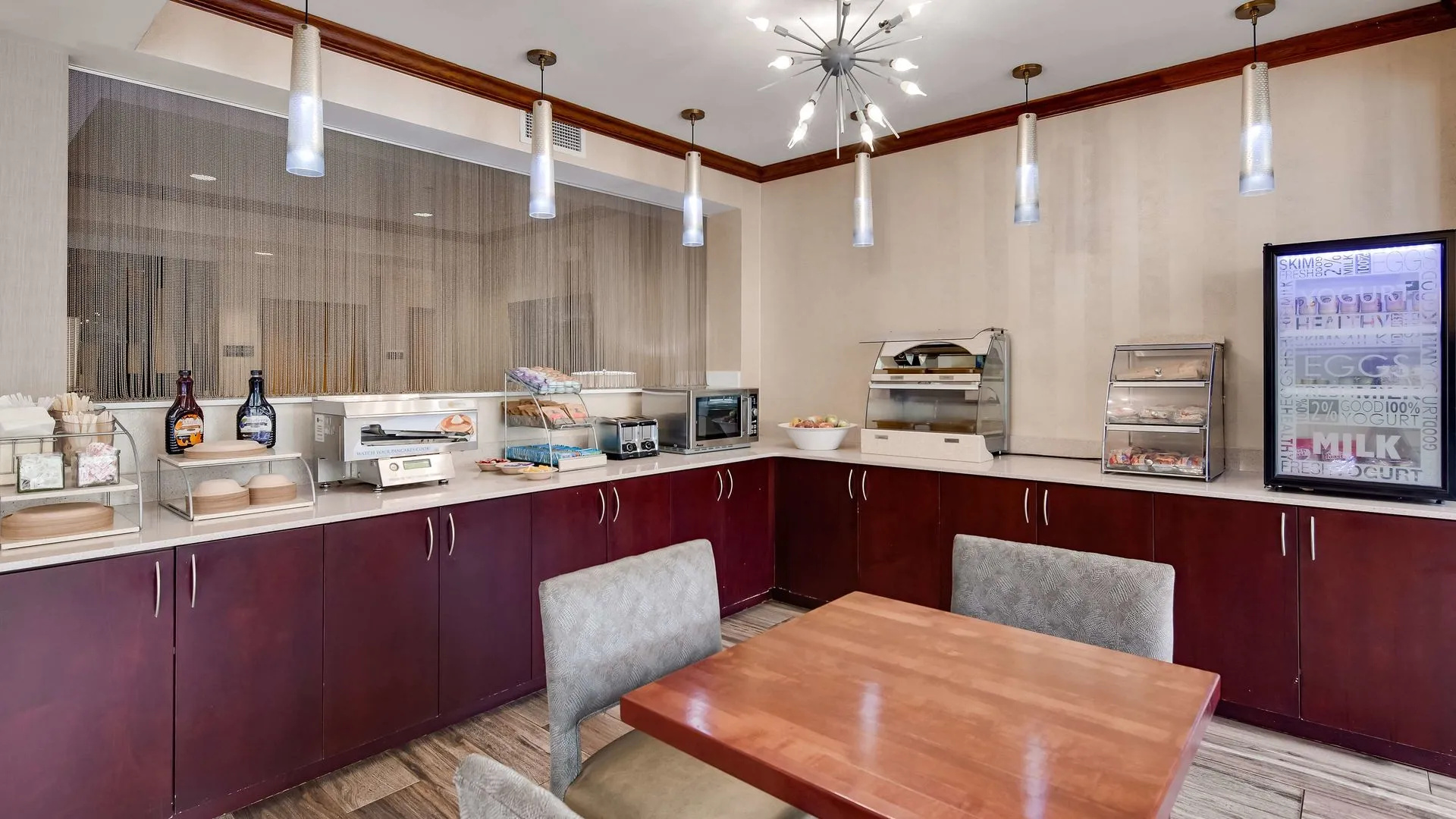 Best Western Plus River Escape Inn & Suites