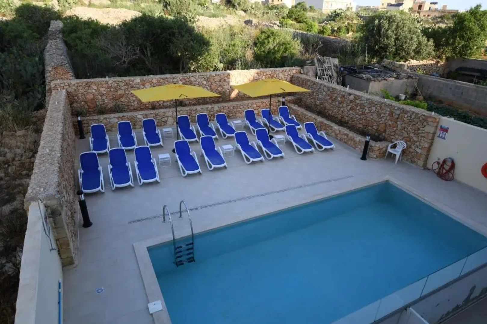 Wileg 4B Luxury Two Bedroom Apartment with Shared Swimming Pool.