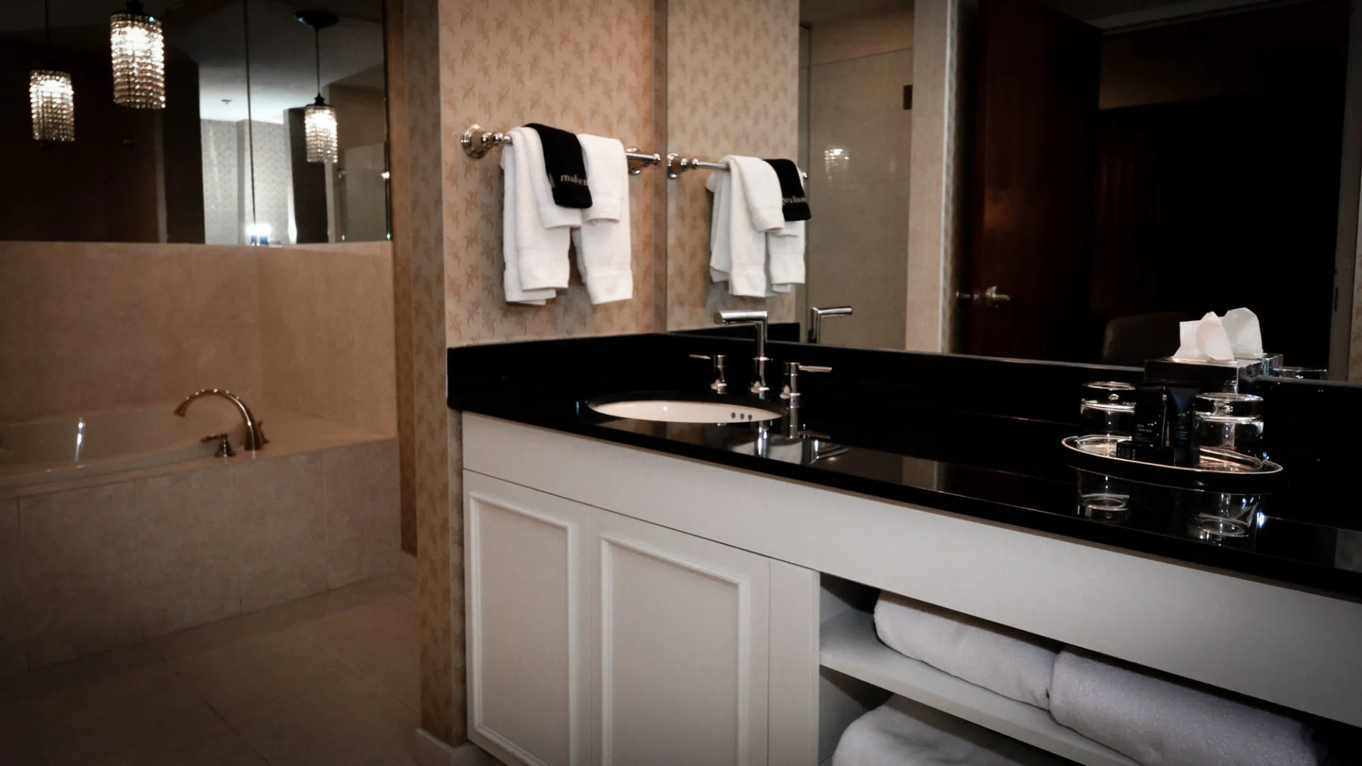 Des Lux Hotel
