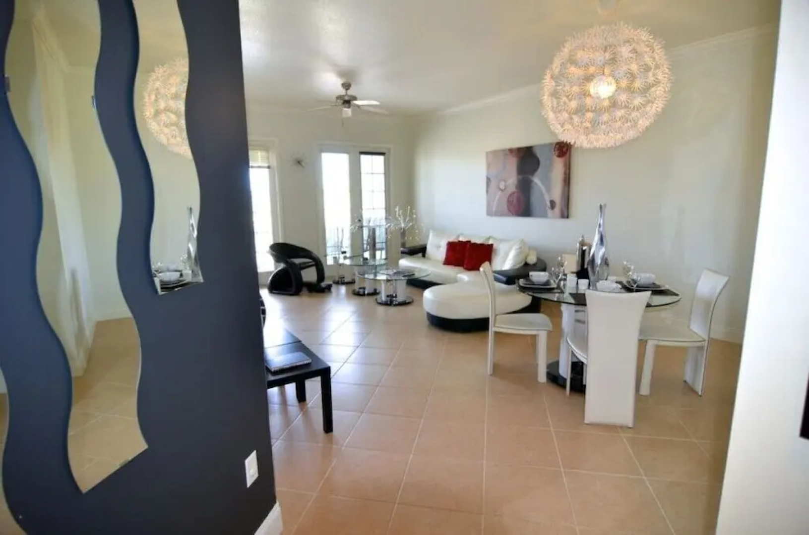 7468ed 3 Bedroom Condo