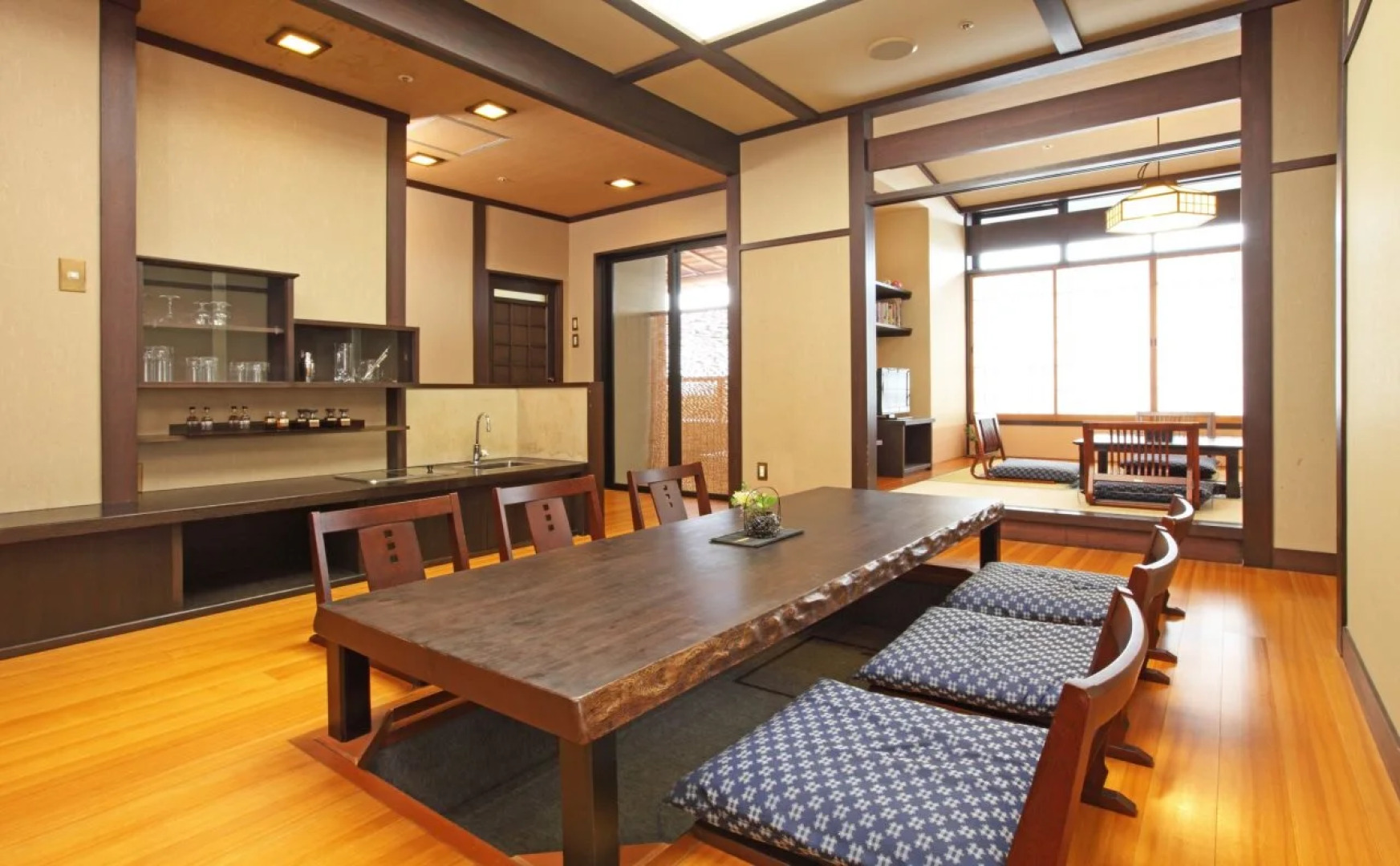 Satoyu Mukashibanashi Yuzanso Ryokan