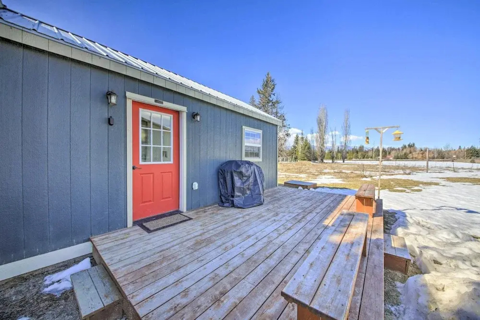 Contemporary Cabin w/ Mountain Views & Deck