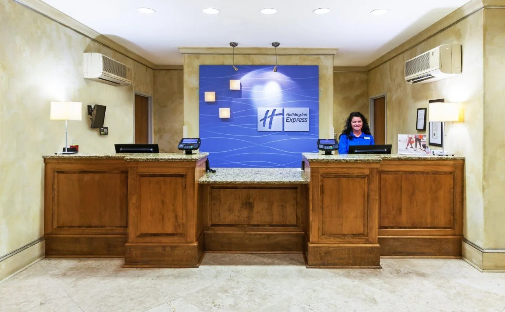 Holiday Inn Express Hotel & Suites Lafayette South by IHG