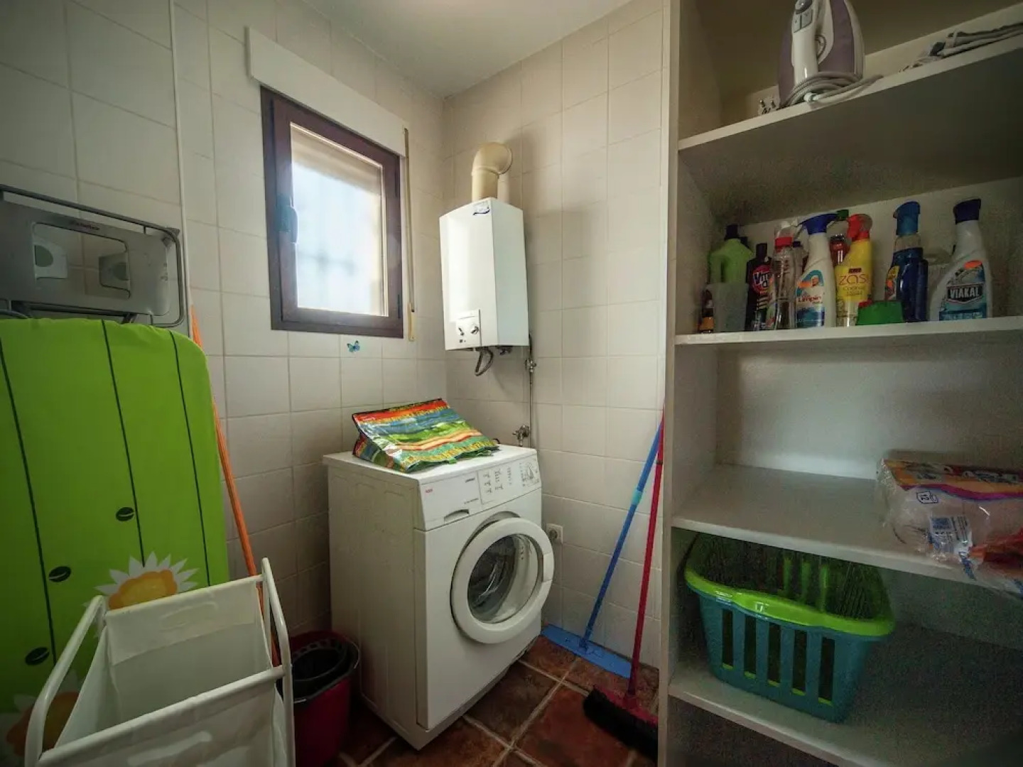 Spacious Cottage With Private Pool and Beautiful Views of Mountains and sea