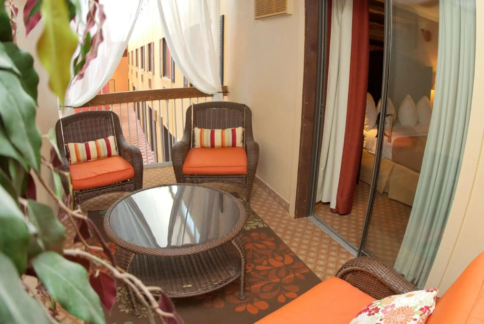 Roosevelt Grand Dakota, SureStay Collection by Best Western