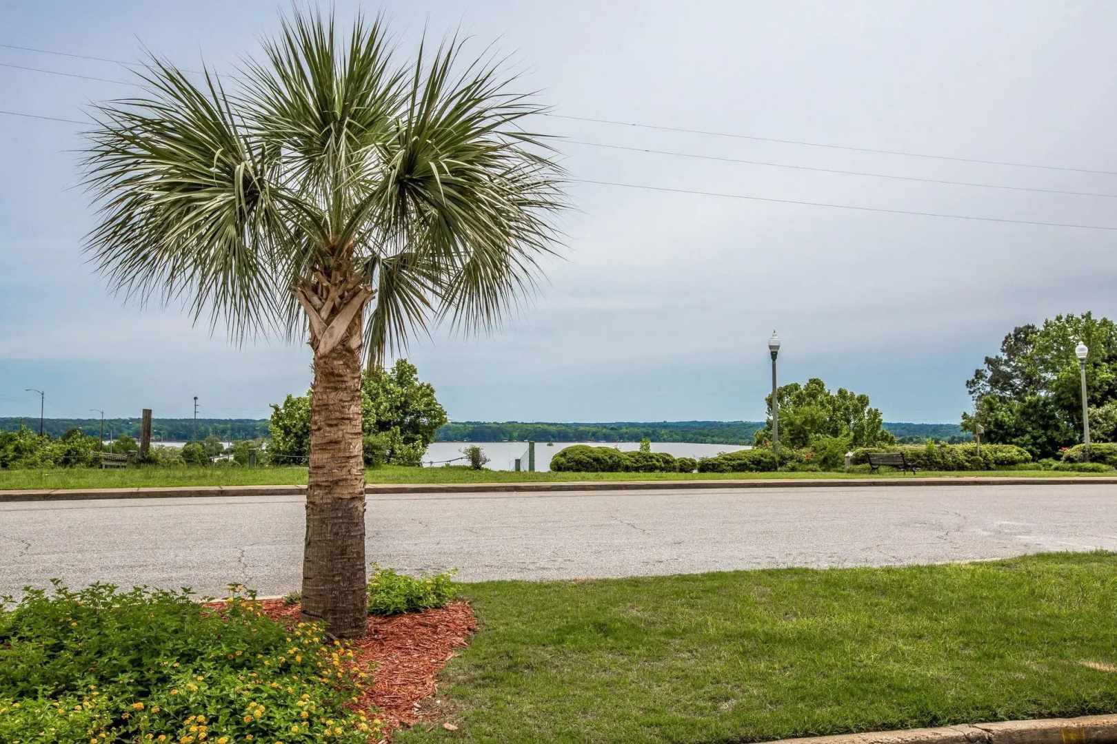 Quality Inn & Suites near Lake Eufaula