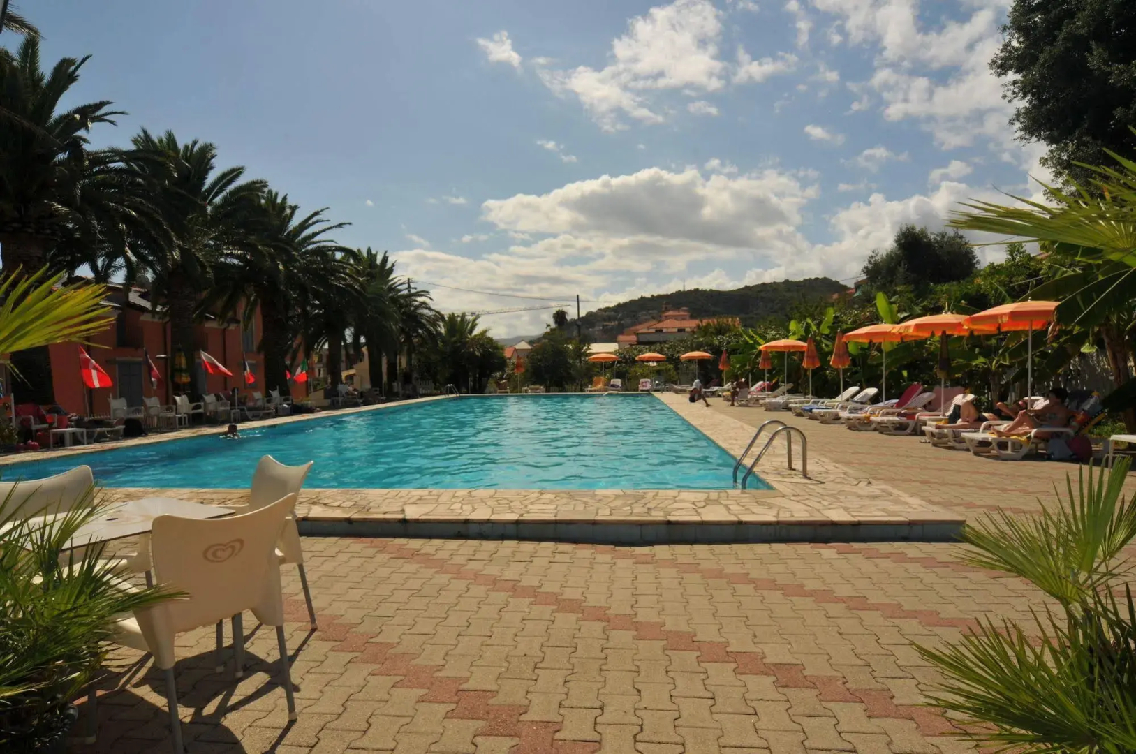 Riviera Suite Apartments