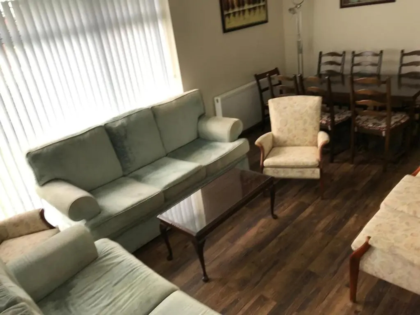 Spacious 5 double bed bedroom bungalow near Belfast