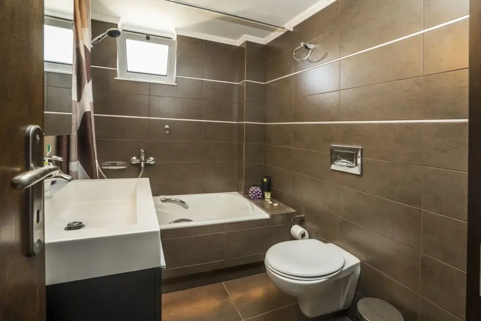 Deluxe Sunny Apartments