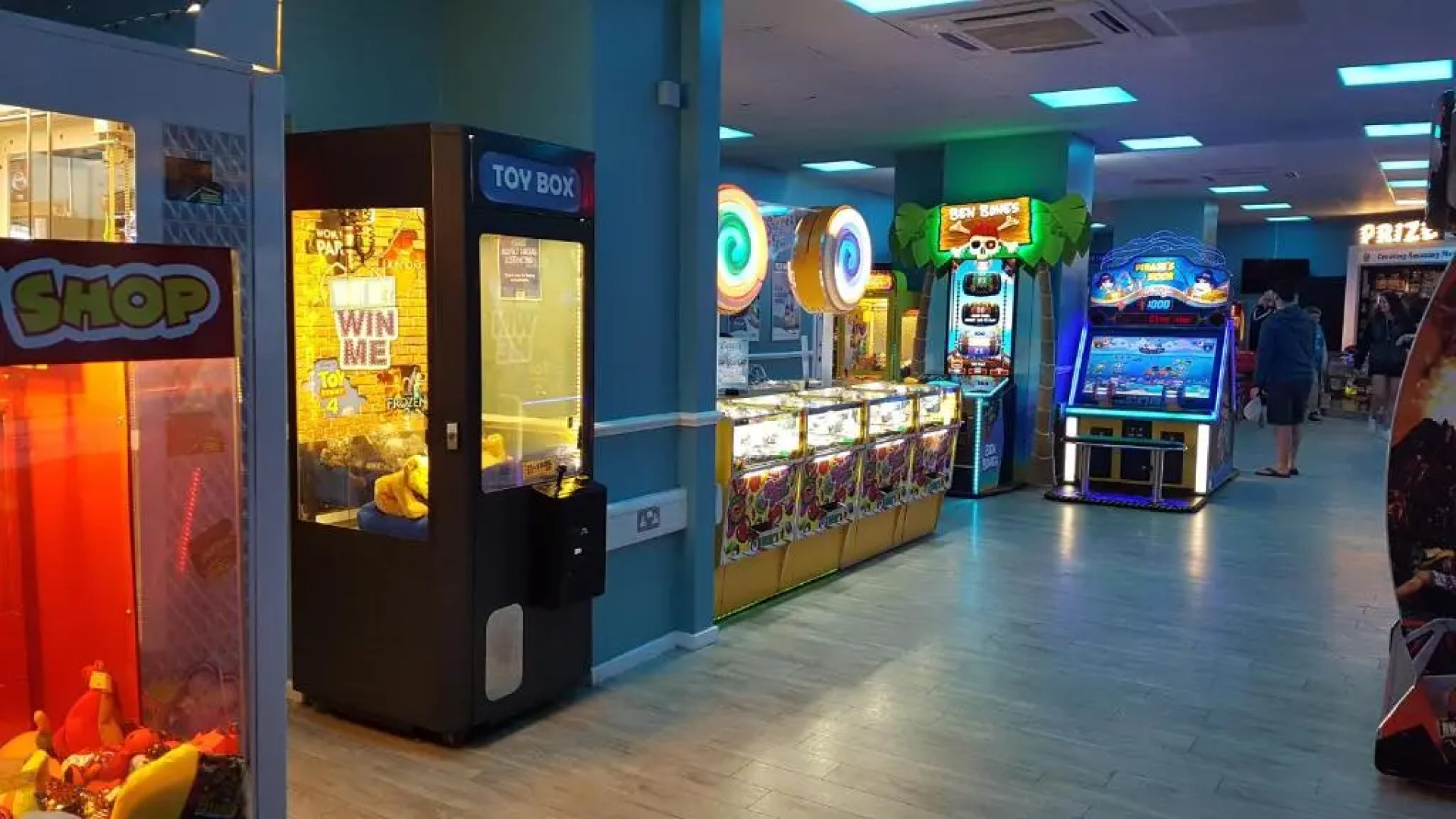 3 Bedroom Caravan with On-Site Pool, Island View 6