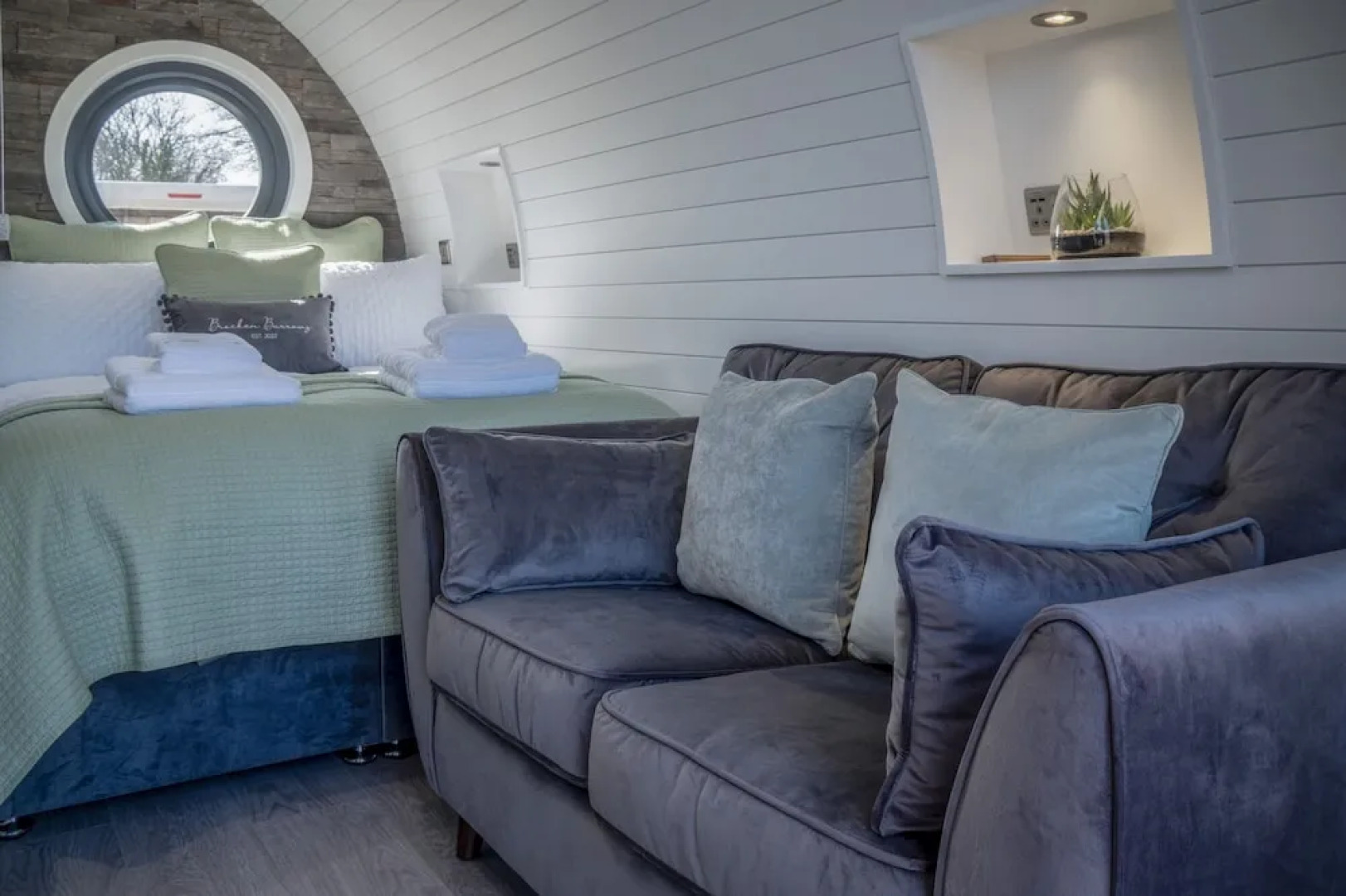 Bracken Burrows - 1 Bed Pod - New Hedges