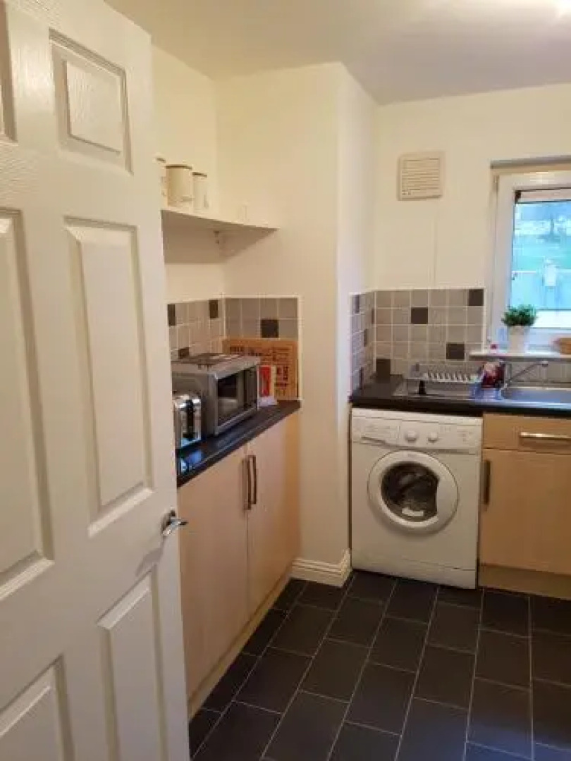 Bathgate Contractor and Business Apartment