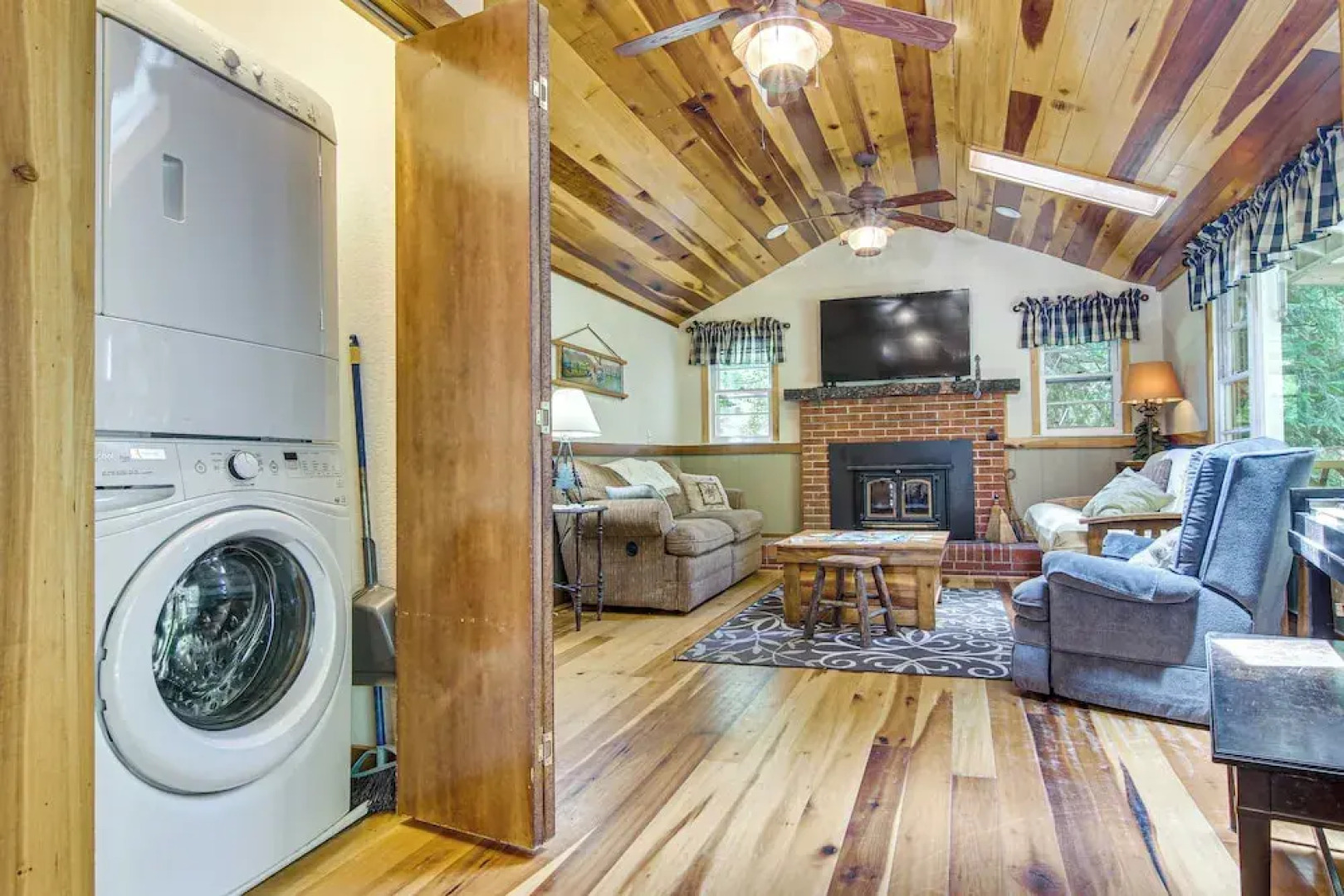 20-acre Cabin w/ Pond: 6 Mi to River Arts District