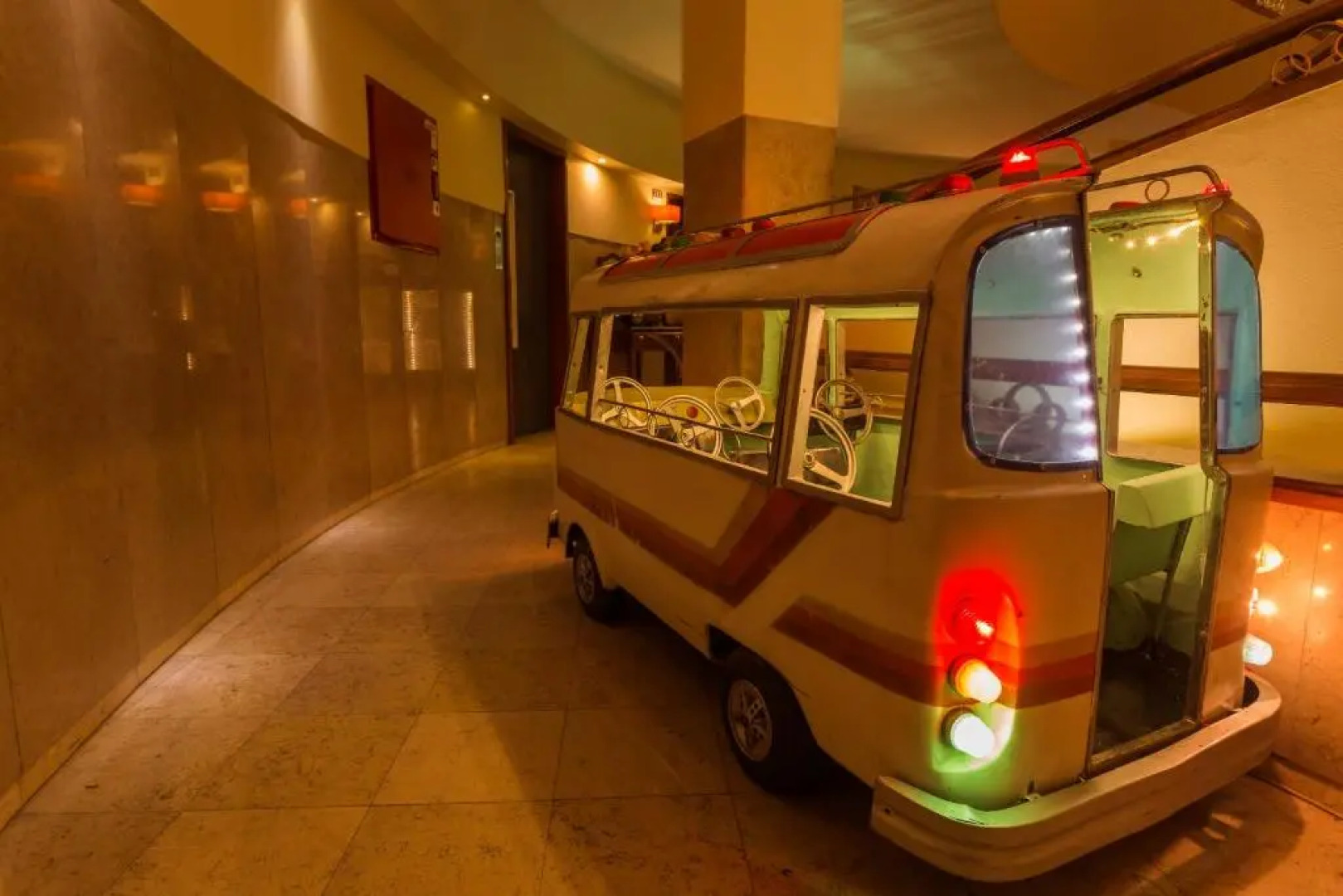 Pão de Açúcar – Vintage Bumper Car Hotel