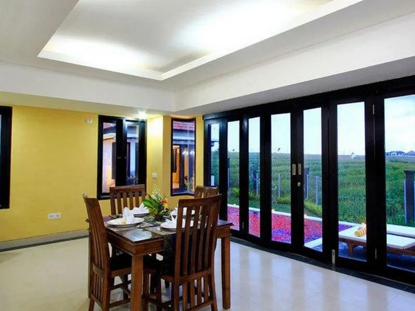 Pande Villas Spa & Restaurant