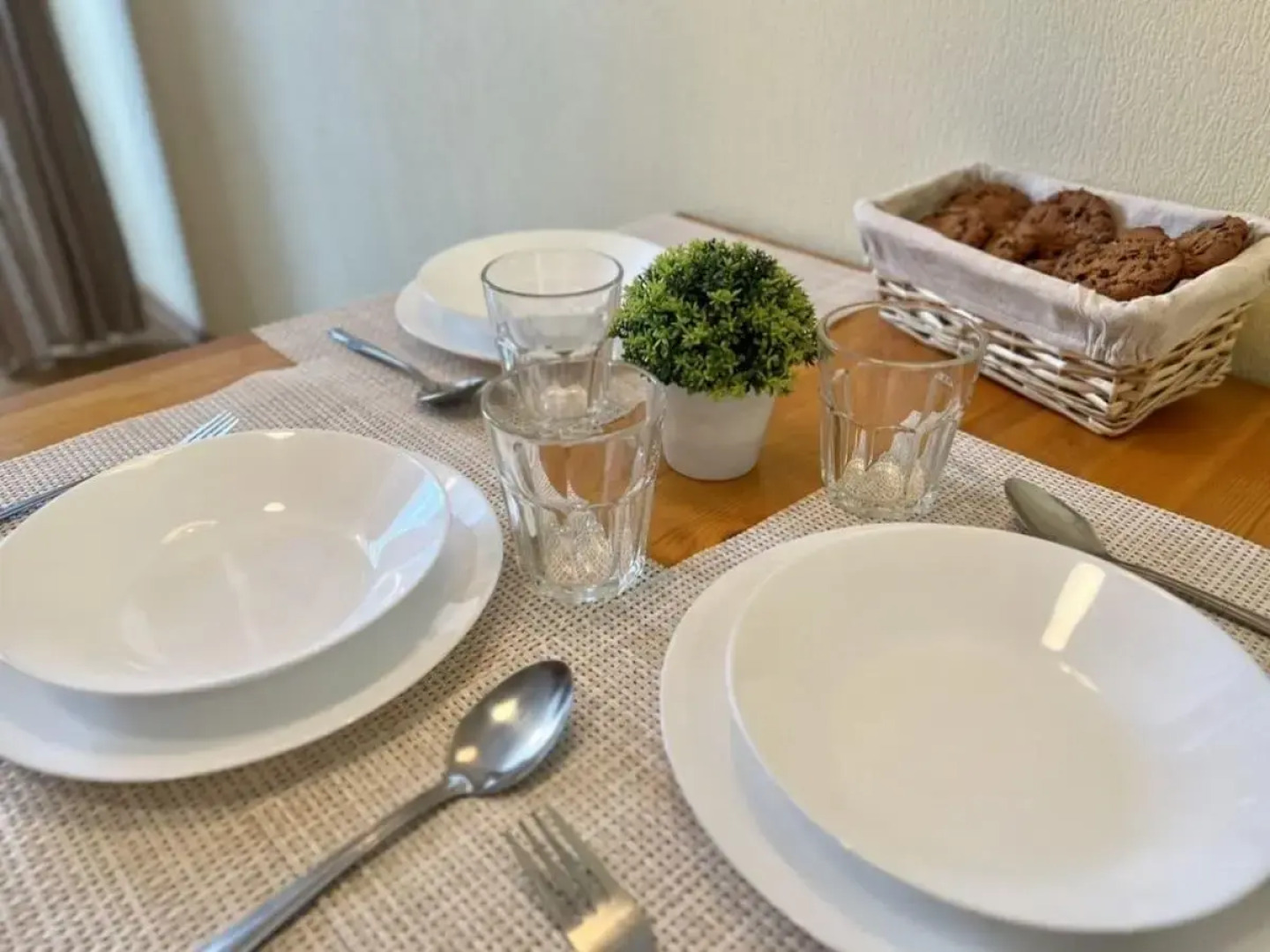 Диван и Чемодан на ул. Ватутина, 39