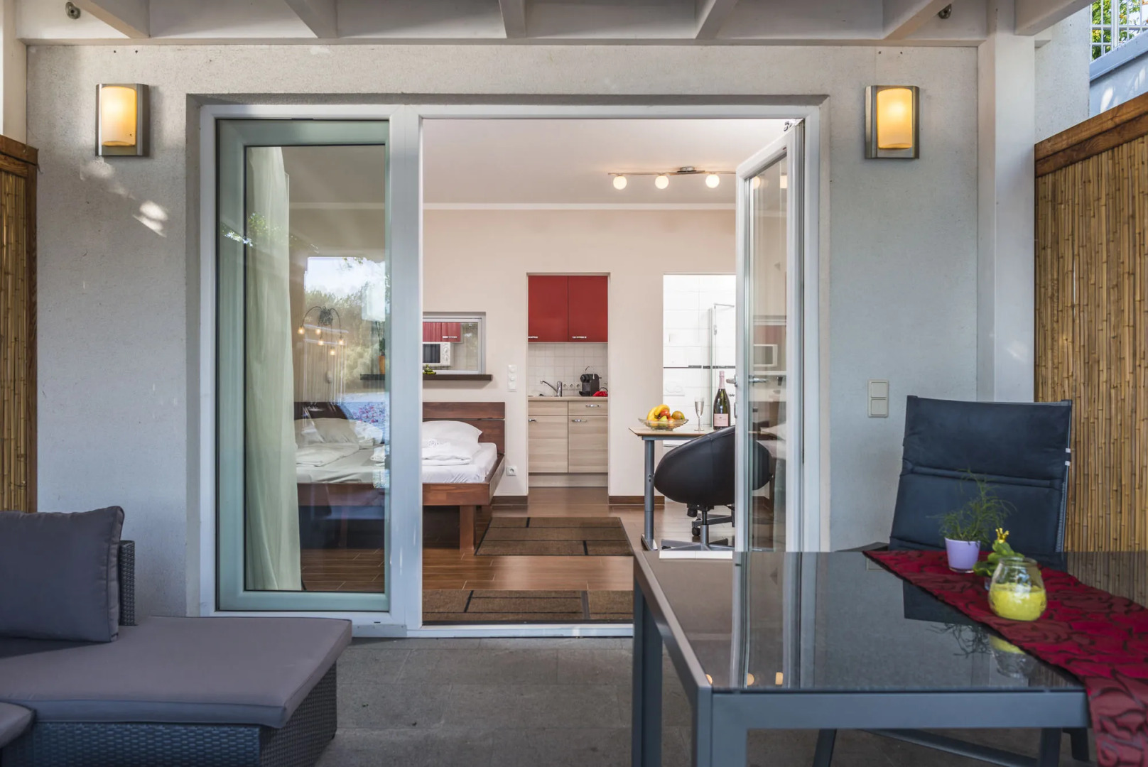 AJO Vienna Beach - Contactless Check-in