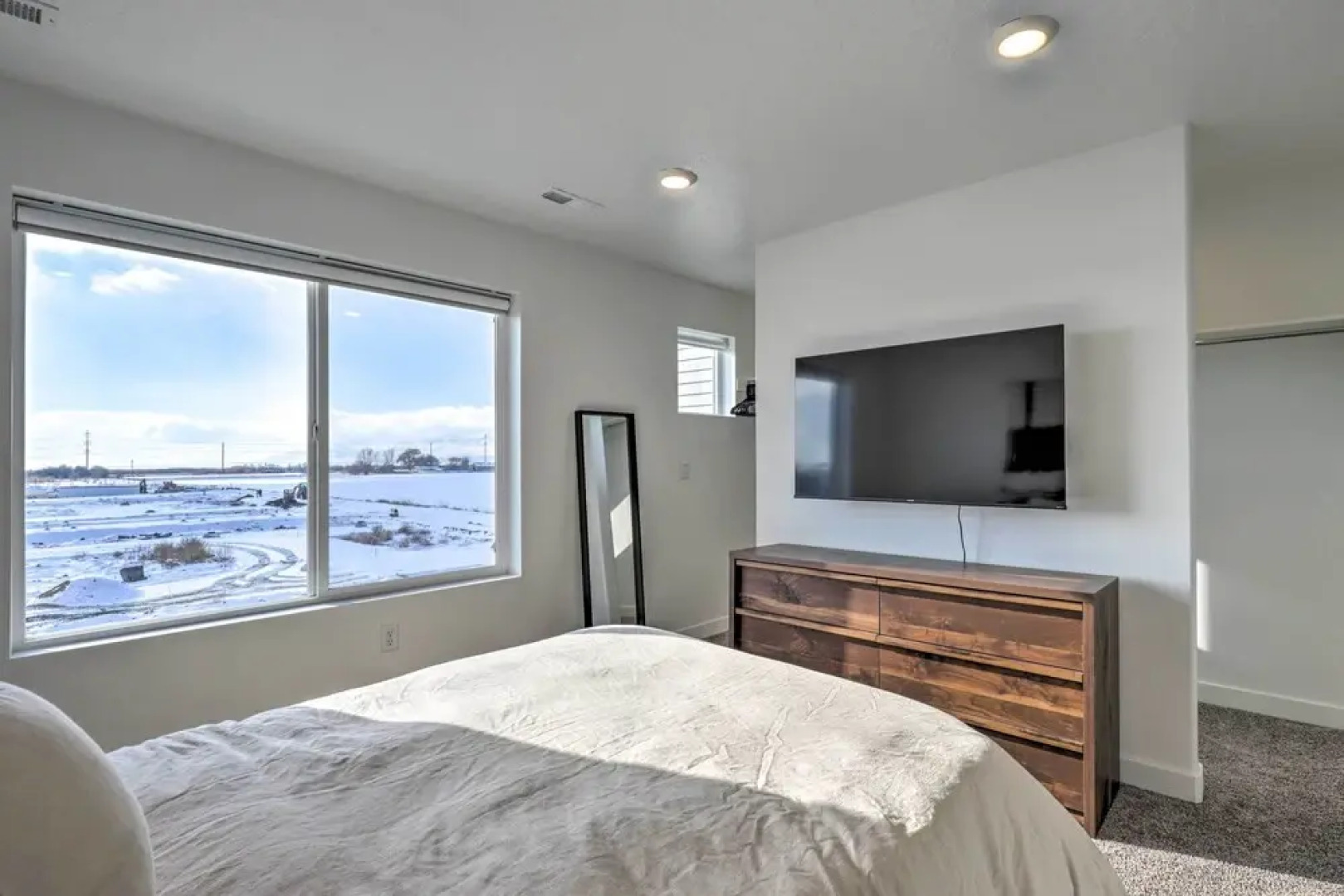 Modern Mountain Townhome - Ski Nearby