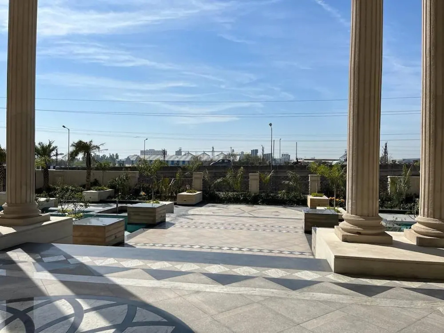 Classic Sapphire Ananta Bundi