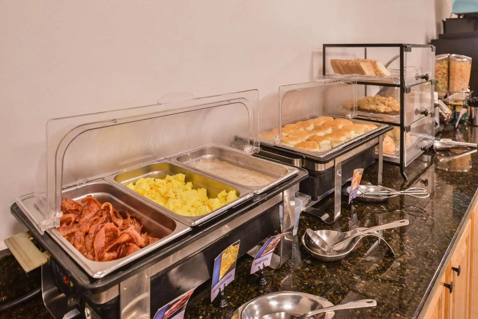 Best Western Plus Holiday Sands Inn & Suites