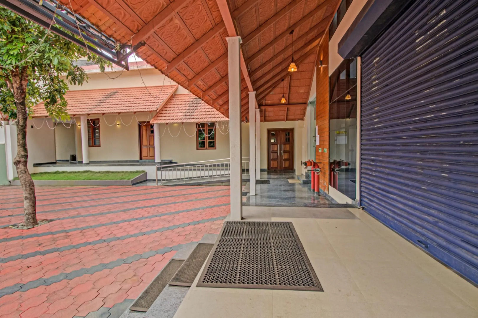 OYO 76235 Dreams Convention Center