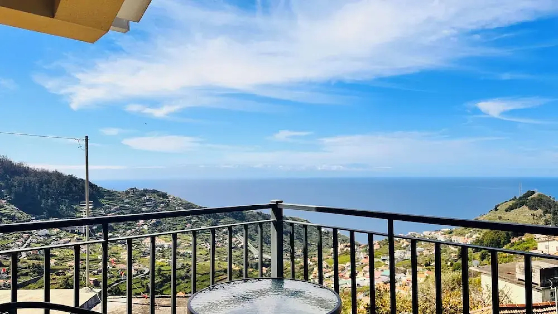 Panoramic sea and Mountain View 2 Bedroom House