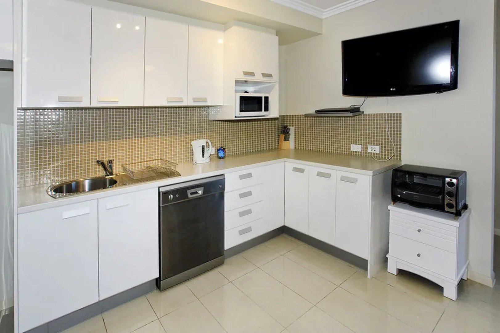 Sutton Beach Apartments